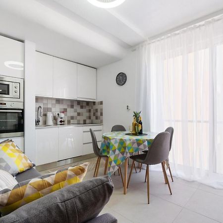Apartamento Amarillo Soleado Torrevieja Exterior foto