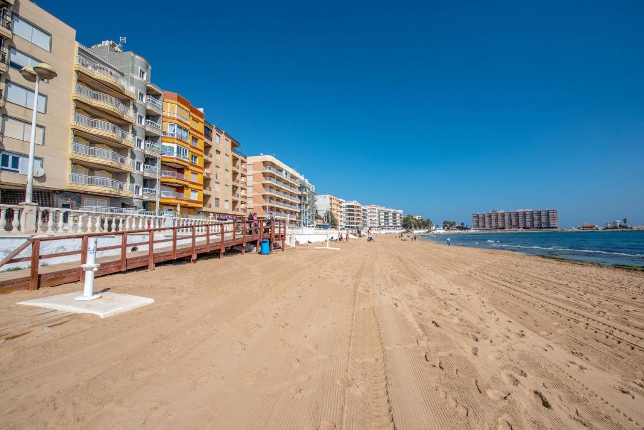 Apartamento Amarillo Soleado Torrevieja Exterior foto